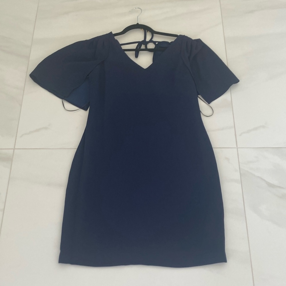 NWT Trina Turk size 4 navy dress